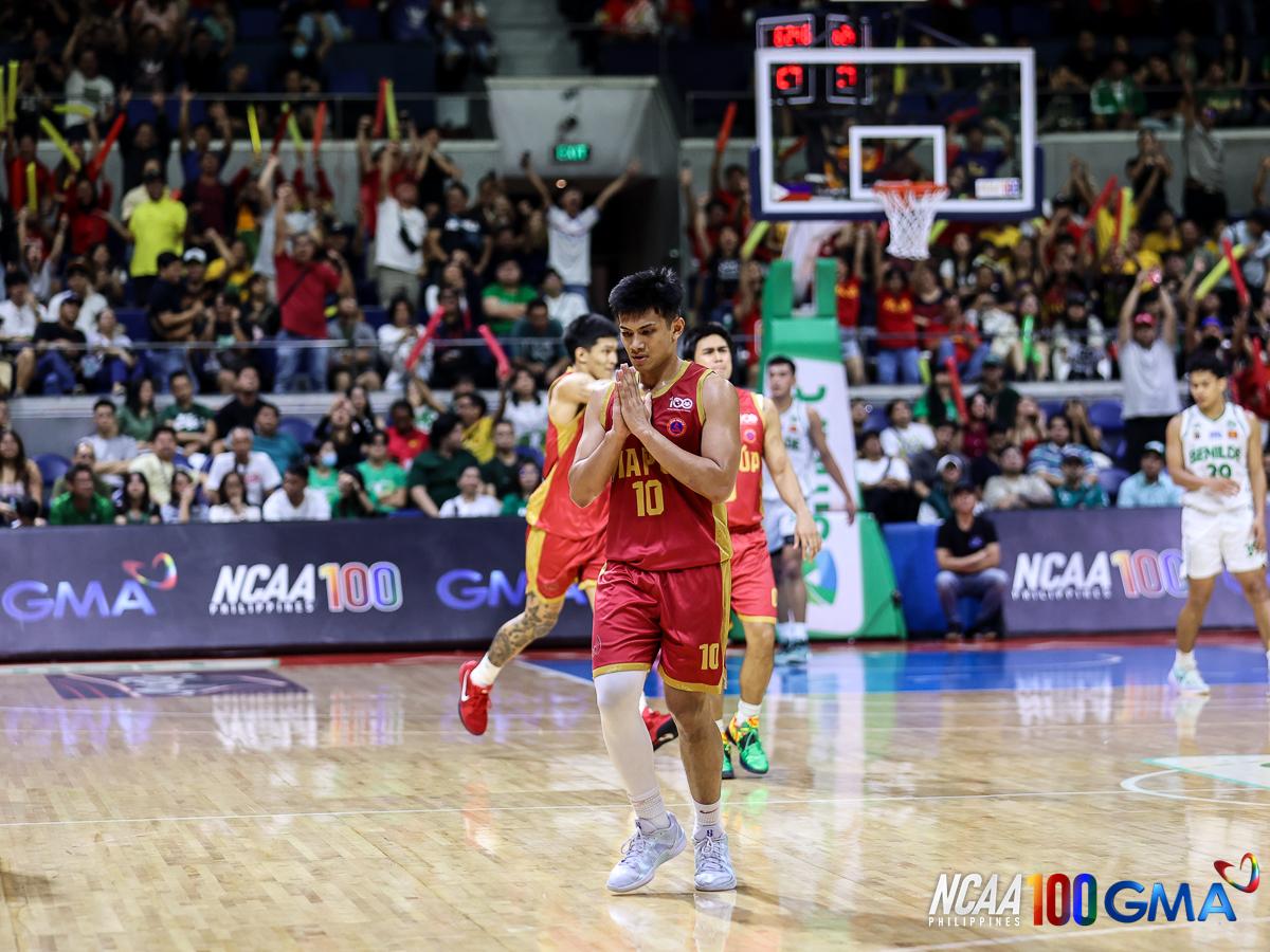 mapua-cardinals-stars-cyrus-nitura-assist | GGSLOT | Sports & Games News Mapúa Cardinals stars leader Cyrus Nitura driving to the basket and finding an open teammate