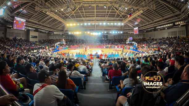 paco-arena-mpbl-fans | GGSLOT | Sports & Games News Passionate fans filling Paco Arena during an intense MPBL South Division rivalry game.