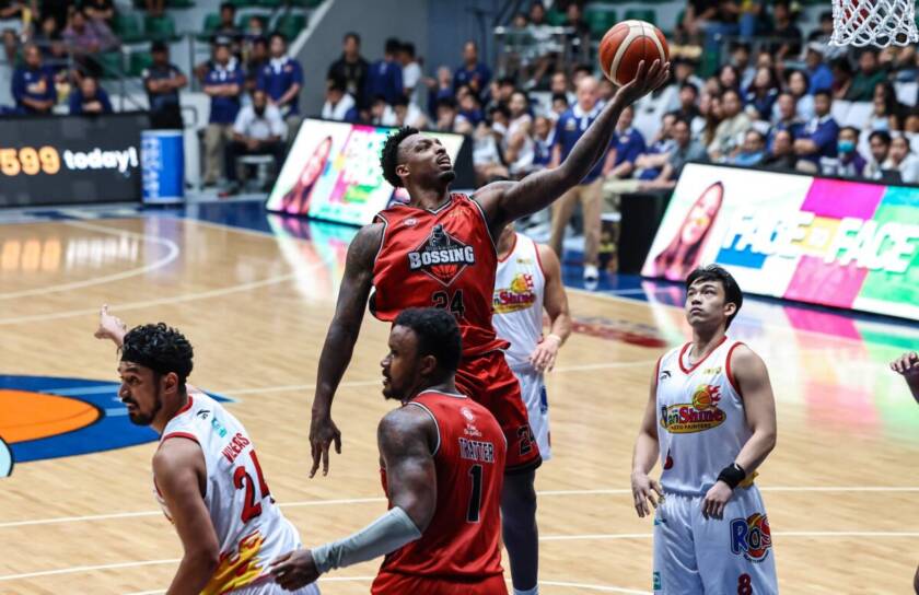 Blackwater import Kentrell Barkley, a key player in the current pba game schedule, drives for a score.