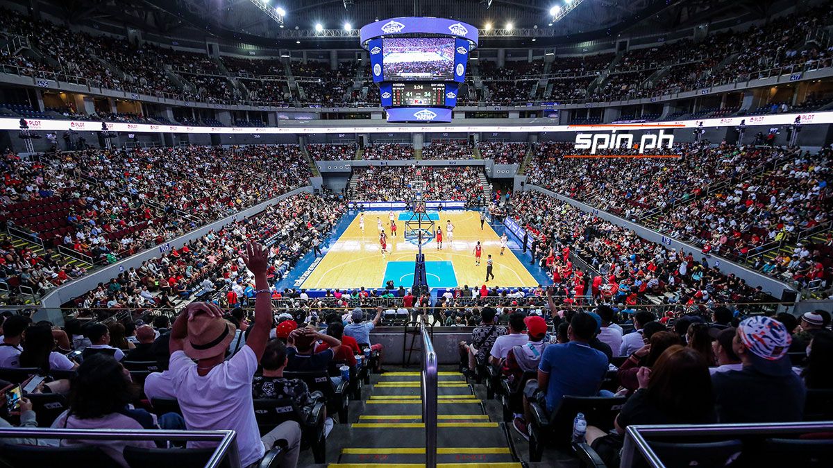 electric-pba-arena-atmosphere | GGSLOT | Sports & Games News PBA arena atmosphere with the crowd cheering during a Governors Cup game.