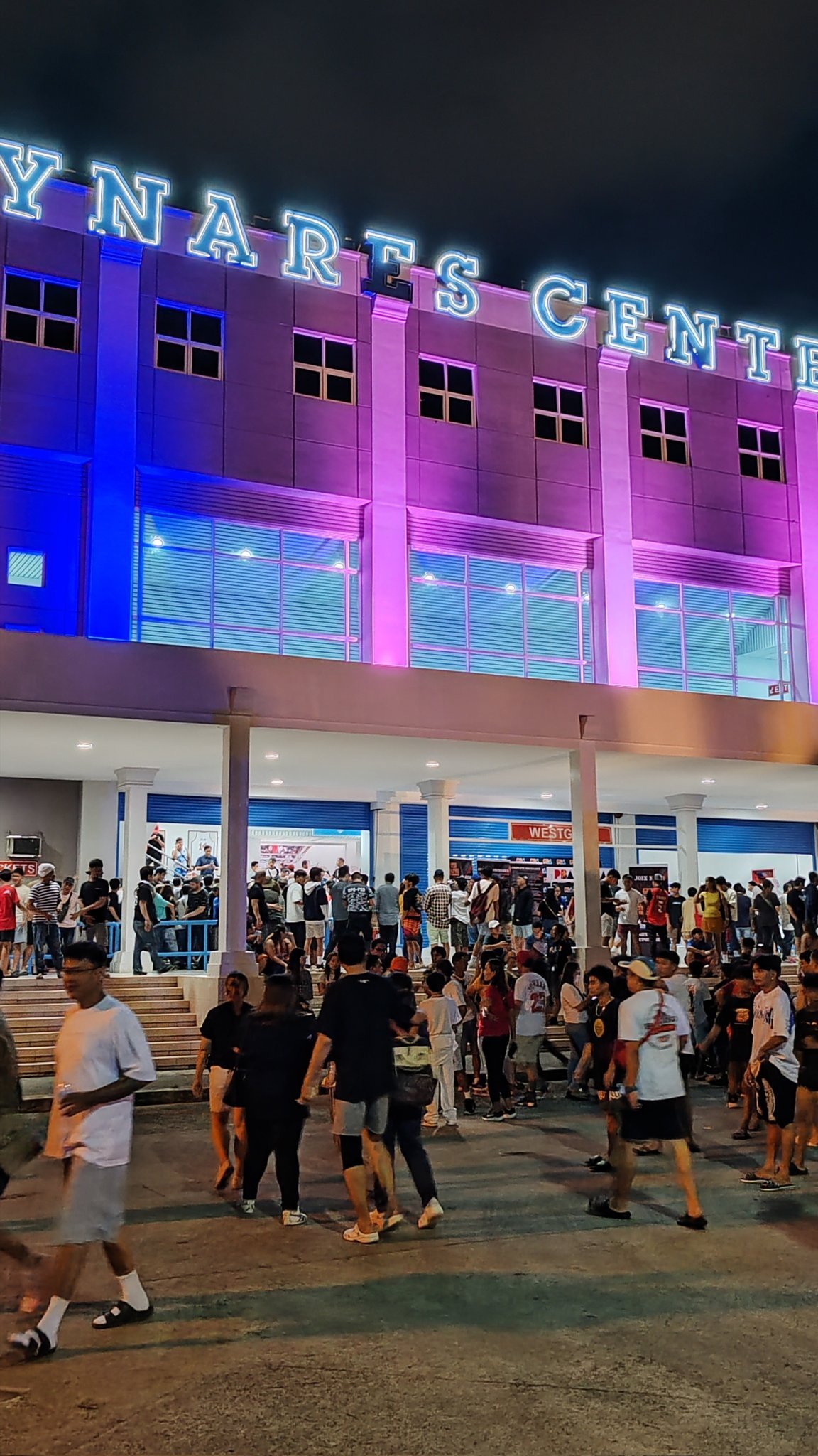pba-governors-cup-opening-night | GGSLOT | Sports & Games News Fans lining up outside the Ynares Center Antipolo for the PBA Governors' Cup opening night.